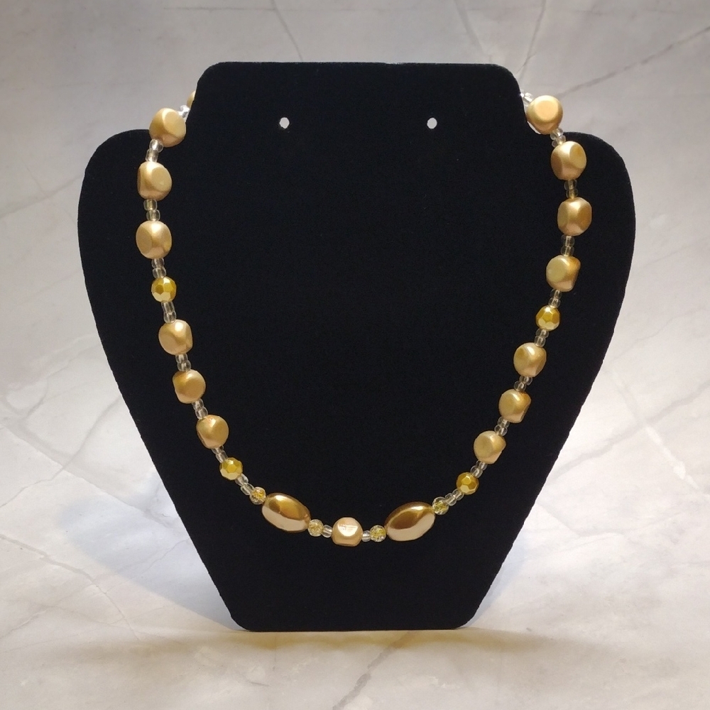 Chic Gold and Cream Beaded Necklace
